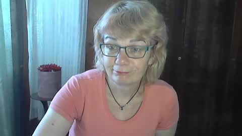 Olivia Mia online show from July 8, 2026, 8:41 am