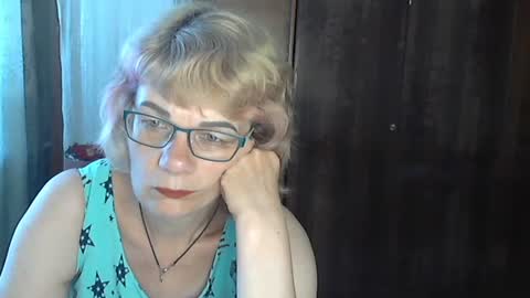 Olivia Mia online show from July 13, 2026, 8:28 am
