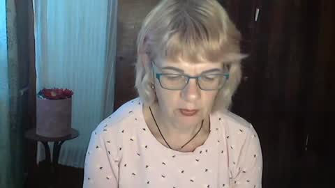 Olivia Mia online show from July 18, 2026, 11:58 am