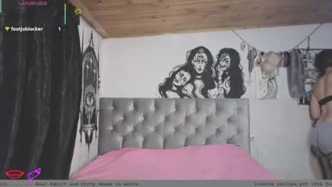 oliviabluee10 online show from June 26, 2026, 12:26 am