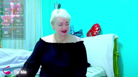 Snapshot of oliviaparadise chatting on June 14, 2026, 5:26 pm oliviaparadise online show from June 14, 2026, 5:26 pm