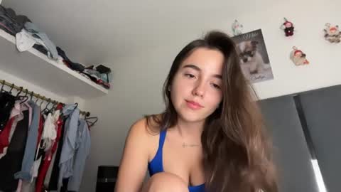 PAREJA LATINA JOVEN MUY CACHONDOS online show from July 31, 2026, 8:19 pm