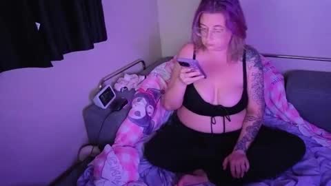 Snapshot of onyxilvara chatting on June 1, 2026, 3:19 am MISS ONYX online show from June 1, 2026, 3:19 am