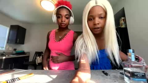 osanam04 online show from June 1, 2026, 11:06 pm