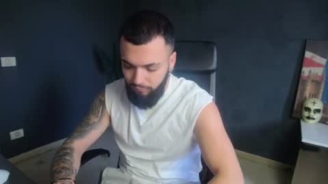 OscarWills online show from July 25, 2026, 4:43 am