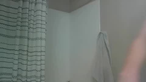 ouioui689 online show from March 10, 2026, 6:57 pm