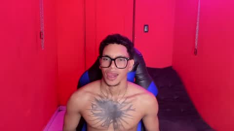 Snapshot of owen_blaze3 chatting on July 18, 2026, 3:33 am owen blaze online show from July 18, 2026, 3:33 am