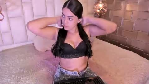pamela_richardson online show from July 1, 2026, 7:35 pm