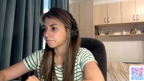 Snapshot of pamulahallquist chatting on July 11, 2026, 4:21 pm Lia online show from July 11, 2026, 4:21 pm