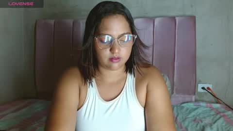 Paola Stone online show from June 9, 2026, 2:34 am