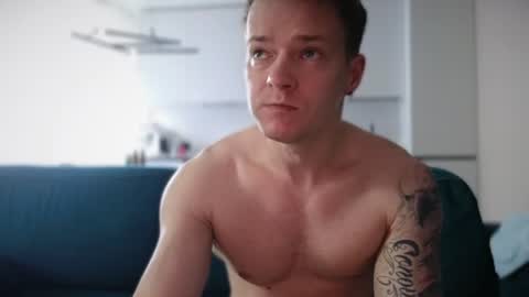 Snapshot of pashka_x chatting on July 1, 2026, 7:21 am Pashka online show from July 1, 2026, 7:21 am