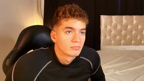 Snapshot of paul_george212 chatting on April 20, 2026, 3:59 pm Paull George online show from April 20, 2026, 3:59 pm