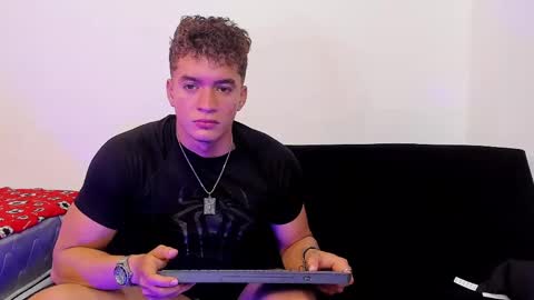 Snapshot of paul_george212 chatting on April 29, 2026, 6:03 pm Paull George online show from April 29, 2026, 6:03 pm