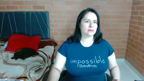 Snapshot of paula__117 chatting on June 1, 2026, 12:34 am paula__117 online show from June 1, 2026, 12:34 am