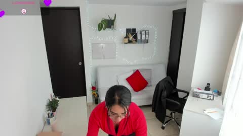 paulina online show from May 21, 2026, 6:37 pm