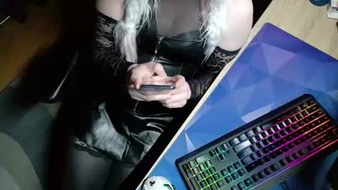 ensui online show from June 15, 2026, 9:28 pm
