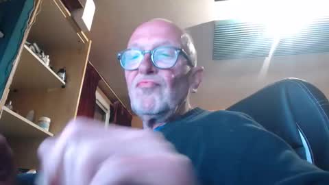 Snapshot of pc8474408 chatting on April 20, 2026, 6:31 pm pc8474408 online show from April 20, 2026, 6:31 pm