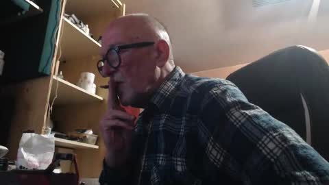 Snapshot of pc8474408 chatting on April 23, 2026, 12:29 pm pc8474408 online show from April 23, 2026, 12:29 pm