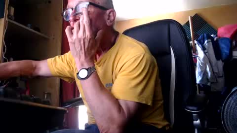 Snapshot of pc8474408 chatting on June 29, 2026, 2:39 pm pc8474408 online show from June 29, 2026, 2:39 pm