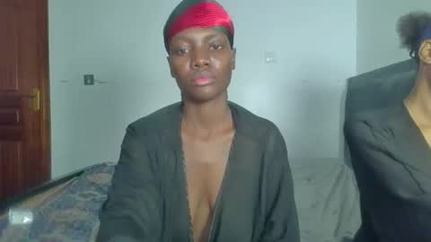 Snapshot of peach_ebonny chatting on June 4, 2026, 6:58 pm peach_ebonny online show from June 4, 2026, 6:58 pm