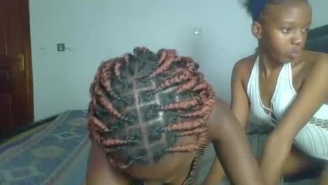 Snapshot of peach_ebonny chatting on June 5, 2026, 7:08 pm peach_ebonny online show from June 5, 2026, 7:08 pm