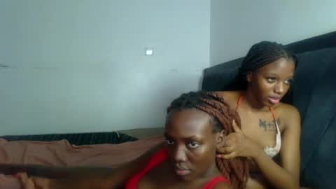 Snapshot of peach_ebonny chatting on June 20, 2026, 9:45 am peach_ebonny online show from June 20, 2026, 9:45 am