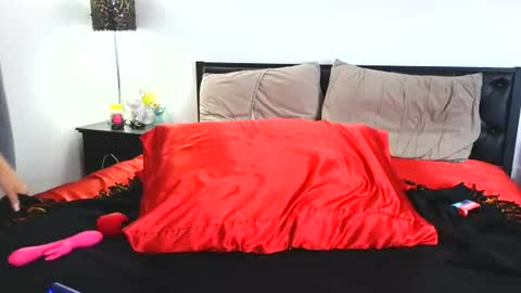 Peachesncream03 online show from June 19, 2026, 1:54 am