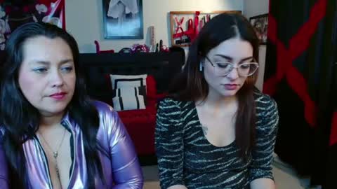 Snapshot of penelopeandmarilyn chatting on June 23, 2026, 7:12 pm Penelope and my girlfriend Marilyn online show from June 23, 2026, 7:12 pm