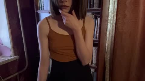 Alya online show from April 14, 2026, 2:01 pm