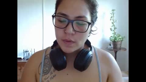 Snapshot of pepitt45 chatting on May 18, 2026, 12:33 pm Megan online show from May 18, 2026, 12:33 pm