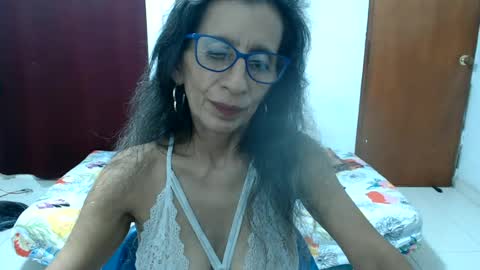 Snapshot of pervert_milf4uu_4 chatting on June 23, 2026, 3:48 am luz online show from June 23, 2026, 3:48 am