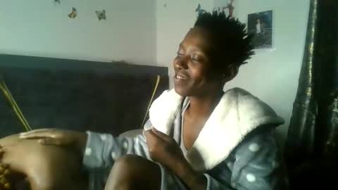 petite_queen69 online show from June 11, 2026, 3:10 pm