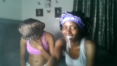 petite_queen69 online show from June 21, 2026, 10:34 pm