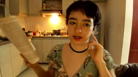 Snapshot of petitee_lunna chatting on June 11, 2026, 2:53 am Lunna online show from June 11, 2026, 2:53 am