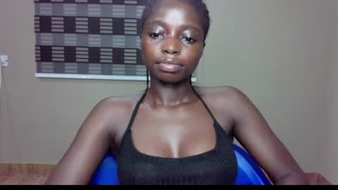 petitexxebony online show from June 11, 2026, 12:32 am