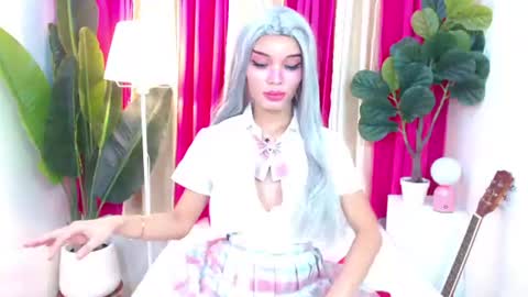 Snapshot of pinkishdoll chatting on June 17, 2026, 2:25 am Kyline online show from June 17, 2026, 2:25 am