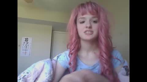 pinkykittykat online show from April 19, 2026, 7:16 pm