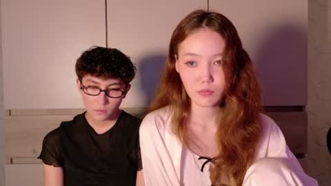 Li long hair and Ru short hair online show from June 30, 2026, 7:26 pm