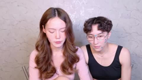 Li long hair and Ru short hair online show from July 26, 2026, 12:01 pm