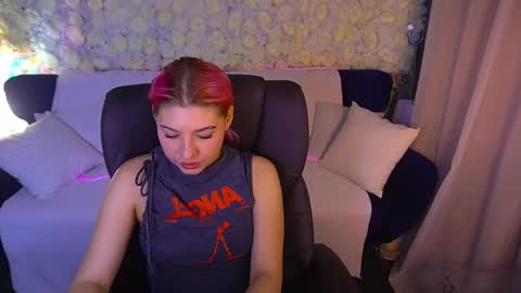 pinkytrix online show from May 27, 2026, 6:10 am