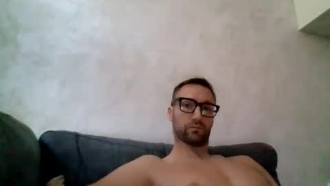 alex e lay online show from July 28, 2026, 10:21 am