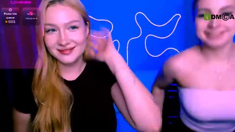 Sophie online show from June 12, 2026, 7:35 pm