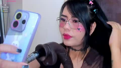 Snapshot of pocahontas_lantina chatting on May 2, 2026, 3:44 am pocahontas_lantina online show from May 2, 2026, 3:44 am