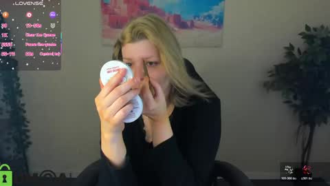 Snapshot of polly__mayer chatting on June 7, 2026, 1:10 am Polly online show from June 7, 2026, 1:10 am