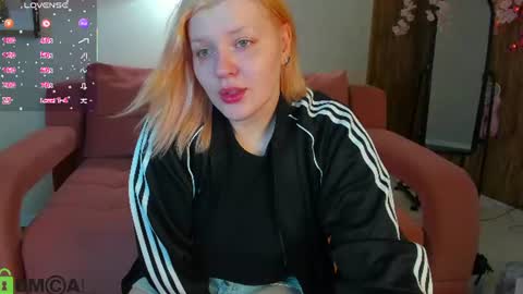 Snapshot of polly__mayer chatting on June 20, 2026, 1:19 am Polly online show from June 20, 2026, 1:19 am