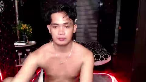 VEeeAsian online show from November 14, 2025, 11:53 am