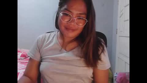 pretty_jewel05 online show from May 20, 2026, 5:08 pm