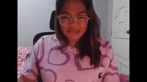pretty_jewel05 online show from May 21, 2026, 4:47 pm