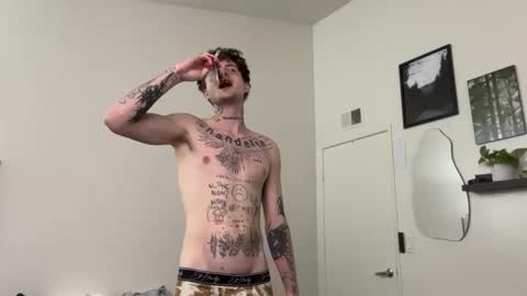 pretty boy online show from May 14, 2026, 4:52 am