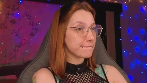 Mila -NONUDE MODEL online show from June 5, 2026, 1:06 pm